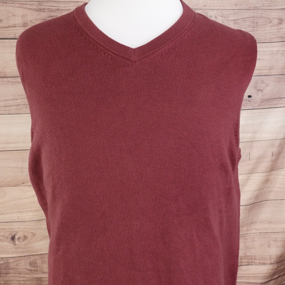 DULUTH TRADING CO RED BURGUNDY V-NECK SLEEVELESS SWEATER VEST MENS L